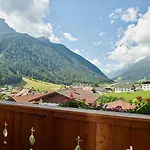 Sonnhof Hotel 4*